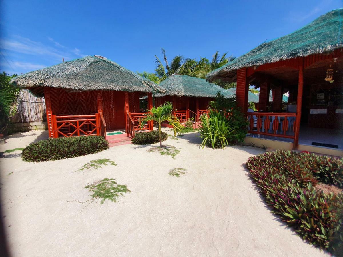 Pareja Tourist Inn Logon Exterior foto